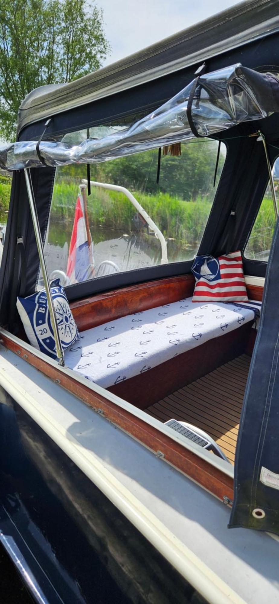 Boat Allemansfreon - Kamperen Op Het Water - Niet Om Mee Te Varen - Read Host Profile-Lees Hostprofiel Jutrijp Eksteriør billede